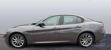 Alfa Romeo Giulia 2.0 Turbo 280 CV AWD Q4 Ti