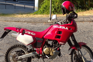 Per amatori e collezionisti del genere enduro