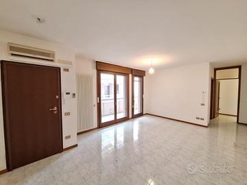 APPARTAMENTO IN CENTRO STORICO CON GARAGE