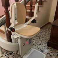Montascale per Anziani, Elettrico, A Poltroncina