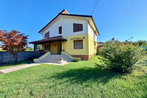 CASA INDIPENDENTE: ampi spazi abitativi, access...