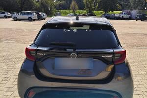 YARIS (Mazda 2 Hybrid) allestimento Top di Gamma