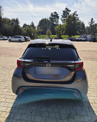YARIS (Mazda 2 Hybrid) allestimento Top di Gamma