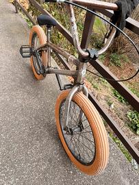 Bmx  bicicletta collettive.