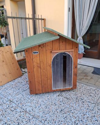 casetta di legno per cane pastore 