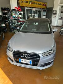 AUDI A1 SPORTBACK Admired 1.4 TDI S TRONIC S-Line