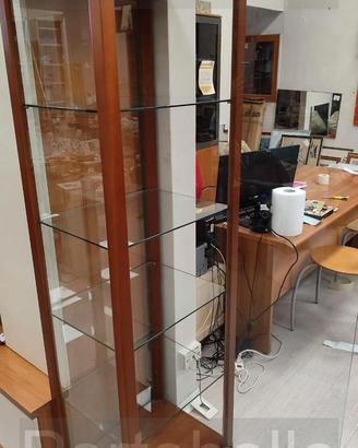 Codice: 9137 VETRINA STILE MODERNO STRUTTURA IN C