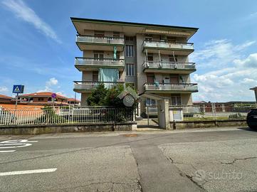 3 LOCALI A SANTHIÀ