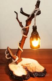 Lampada artigianale in legno e vetro stile rustico