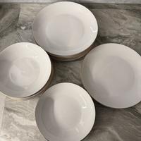 Servizio Piatti Kasanova Bianco con Bordo Oro