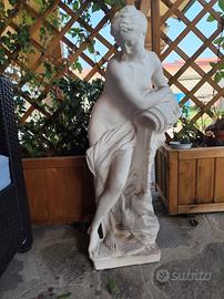 statua gesso donna