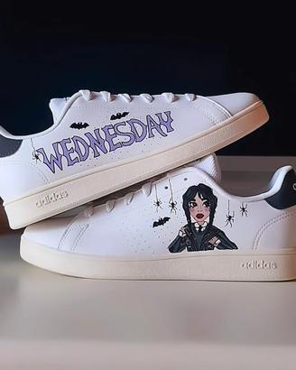 Adidas mercoledì addams