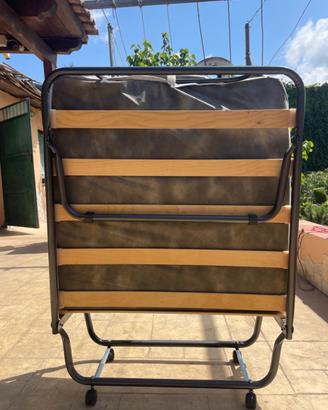 Letto pieghevole con materasso 80€ trattabili