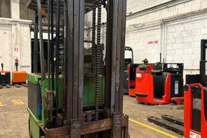 CARRELLO ELEVATORE CESAB