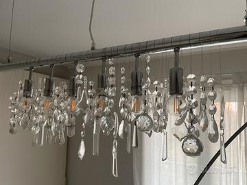 Lampadario con pendenti in cristallo