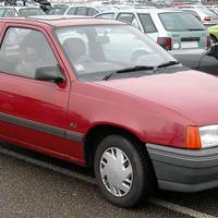 Pezzi di ricambio Opel Kadett 1984 1.2 benzina