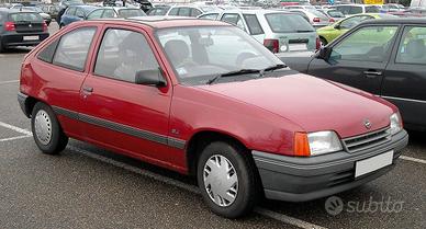 Pezzi di ricambio Opel Kadett 1984 1.2 benzina