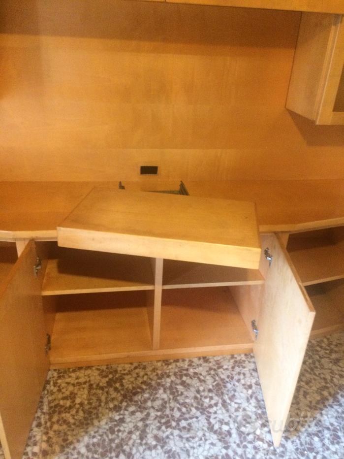 Libreria moderna da parete a scaffali L. 145 cm - - Arredamento e  Casalinghi In vendita a Ragusa