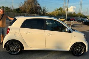 smart four four turbo allestimento brabus 