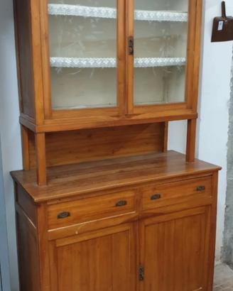 Credenza antica con vetrina 