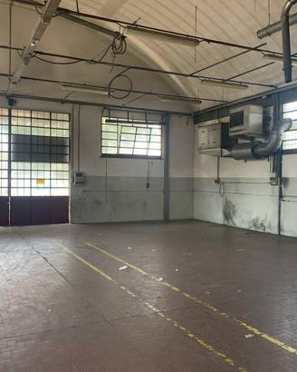 Immobile di 500 m² con 4 locali a Imola
