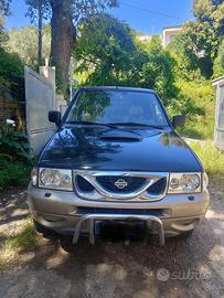 Nissan Terrano 2.7 autocarro 5 posti