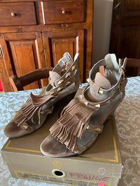 Sandali donna ASH scamosciati beige con frange