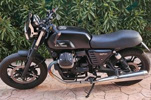 moto guzzi v7 II passaggio incluso