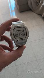 G-Shock 5600 colore acciaio 