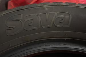 N 4 pneumatici invernali Sava 215/60 R 17