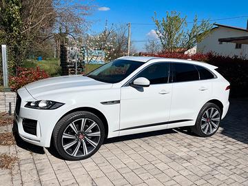 Jaguar F Pace 240 CV