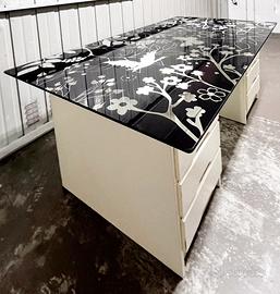 Scrivania Ikea.  Scontato