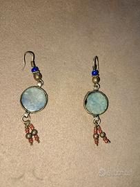 Orecchini con pietra celeste