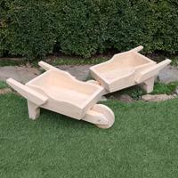 Carriola in legno portavaso