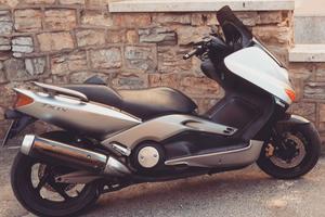 YAMAHA TMAX