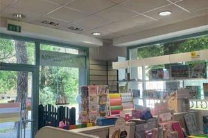 Attività / Licenza di 77 m² con 3 locali a Reggio 
