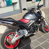 Suzuki Gsr 600 YOSHIMURA del 2010 con 30000