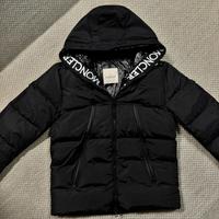 Giubbotto Moncler con cappuccio Montcla