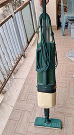 Folletto Vorwerk VK 121. 