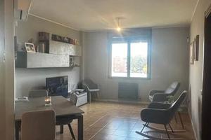 Borgo Palazzo con box cantina e balcone