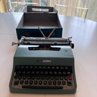 Macchina da scrivere Olivetti Lettera 32
