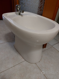 Bidet azzurra