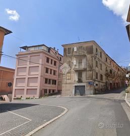 2 LOCALI A GENZANO DI ROMA