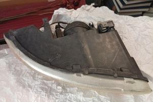 Fanale anteriore sx Chrysler Stratus cabrio 1996