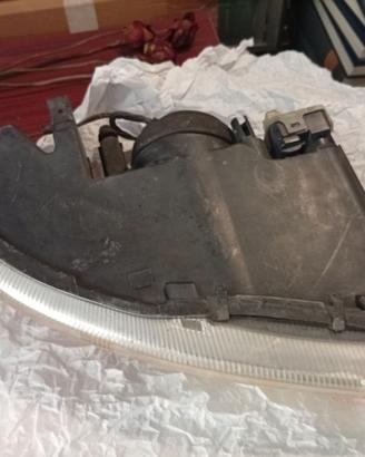 Fanale anteriore sx Chrysler Stratus cabrio 1996