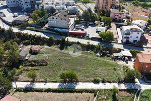 TER. RESIDENZIALE A L'AQUILA