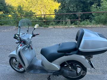 Scarabeo 200cc