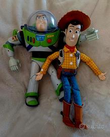 Buzz Lightyear e Woody