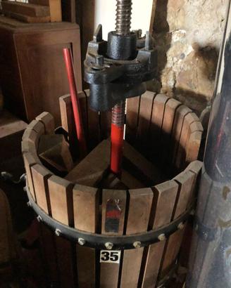 Torchio per vino
