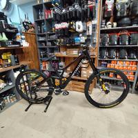 Specialized Demo DH Custom Media Ohlins Hope Ochai